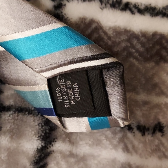 Van Heusen Neck Tie - Picture 5 of 5